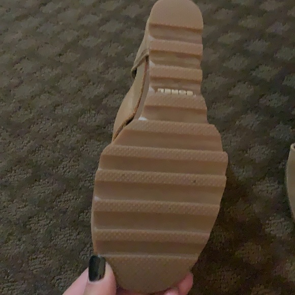 Sorel sandals tan - Picture 3 of 3